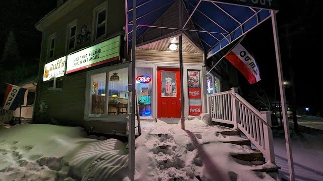 Guff's Grub and Pub