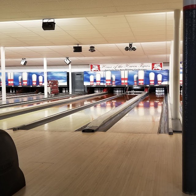 Riverview Lanes and Cafe