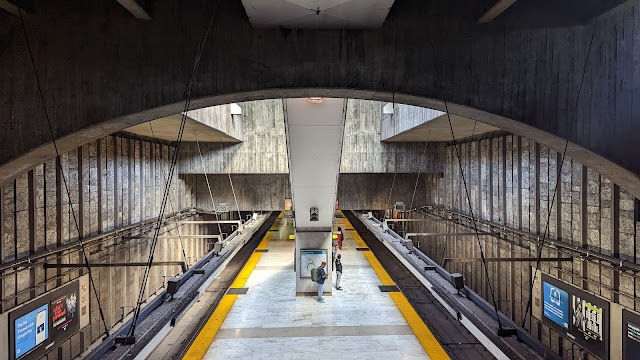 Glen Park Station