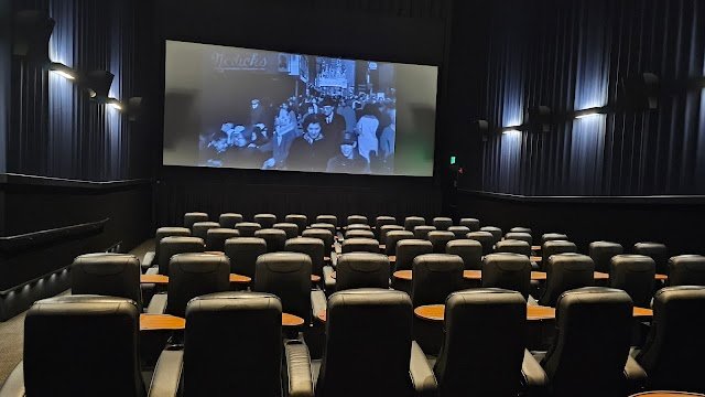 Sun-Ray Cinema