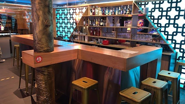 Pinball Lounge Bar / Flipperkasten Bar