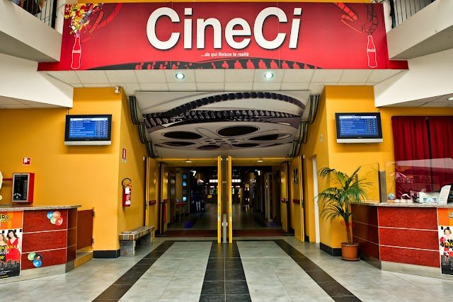 Multiplex Century Cineci