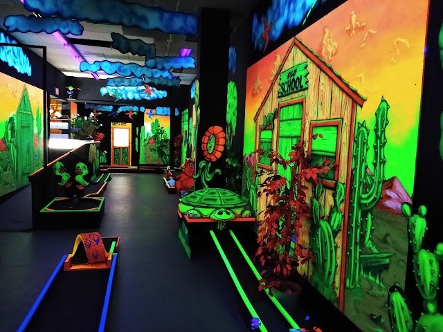 Perry's Glo Putt