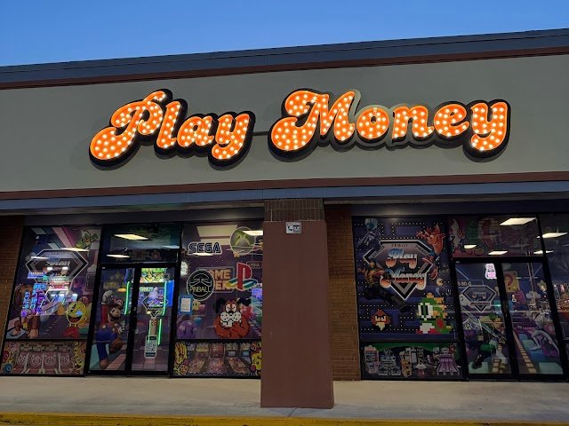 Play Money Pinball Arcade Bar: Ft. Pierce