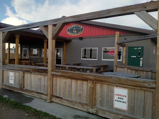 Jungles Bar & Grill