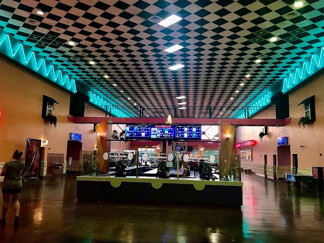 Premiere Cinemas 16 Gadsden Mall