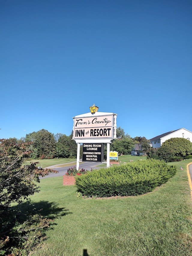 Town & Country Inn and Resort