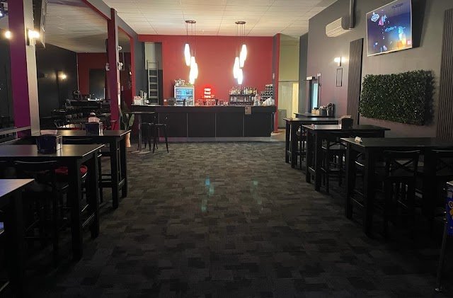 Diamond Dogs Music Lounge & Bar