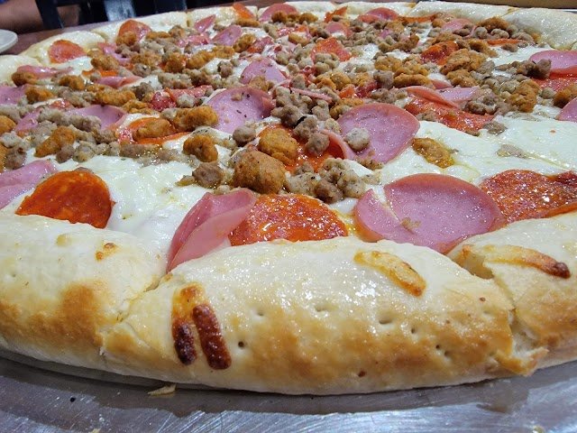 Mama's Pizza