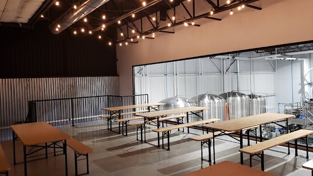 L'Espace Public - Brasseurs de Quartier / Brewery