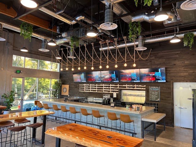 Local Roots | Pizza & Tap