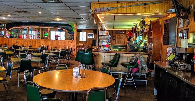 Villa Marine Bar & Grill