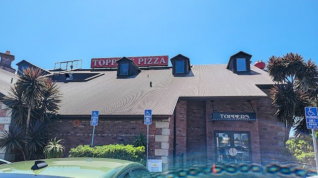 Toppers Pizza