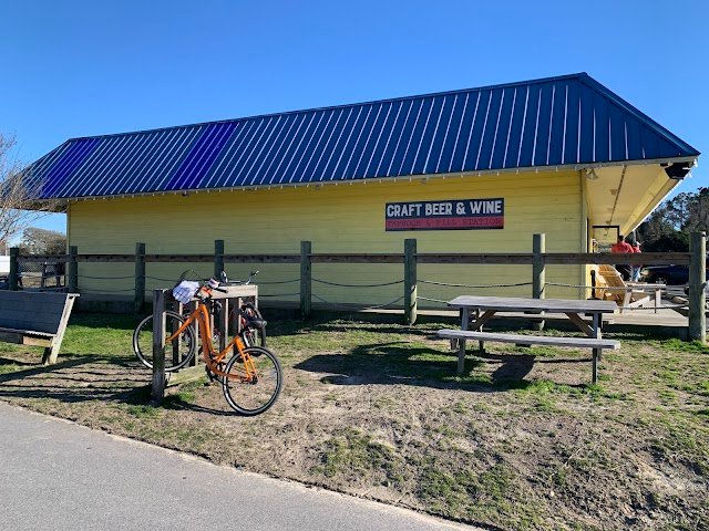 The Growler Bar Emerald Isle