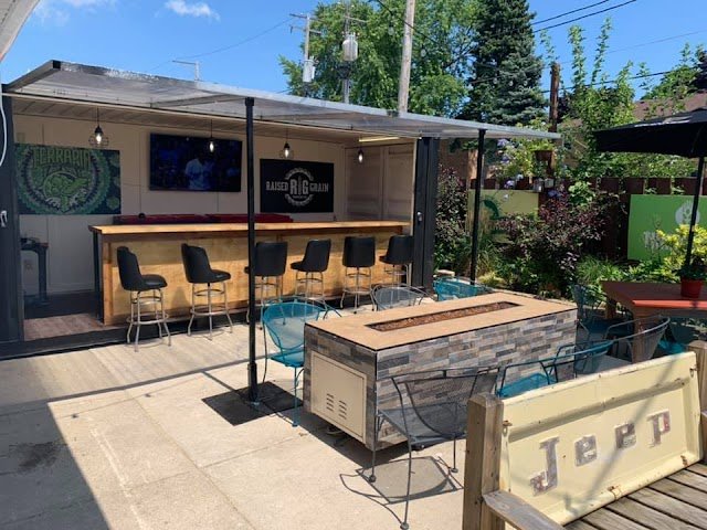 Brewski's Sports Club & BBQ