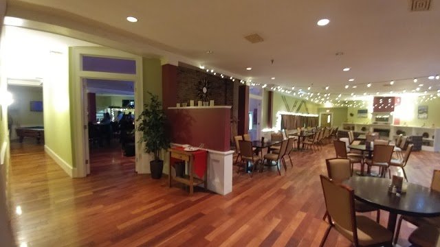 Franks Bar and Grille