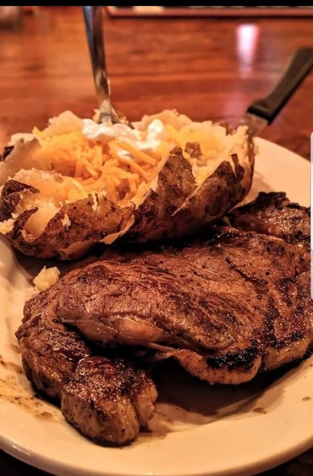 Boston's Hideaway Lounge 2