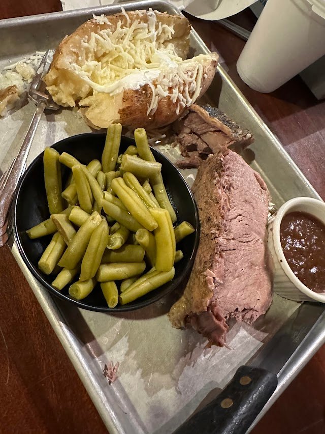 Moe's Hideout Bar & Grill