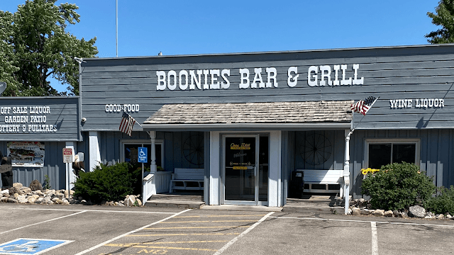 Boonies Bar & Grill