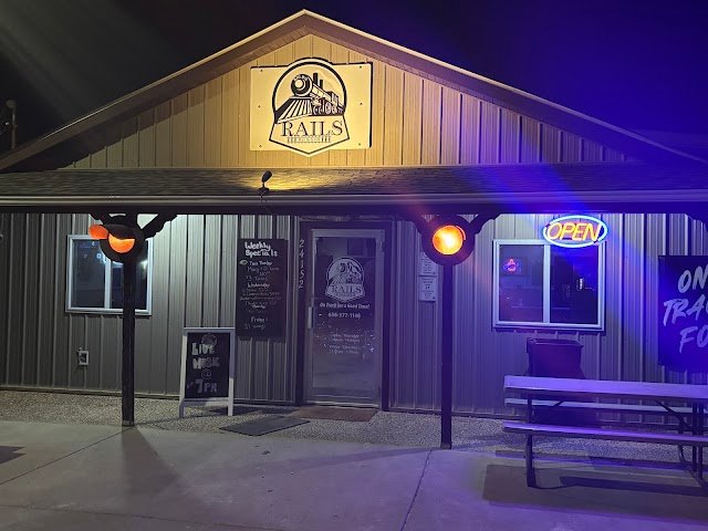 Rails Bar & Grill