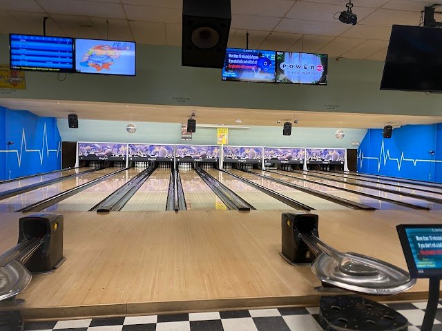 Muggly's Bowling