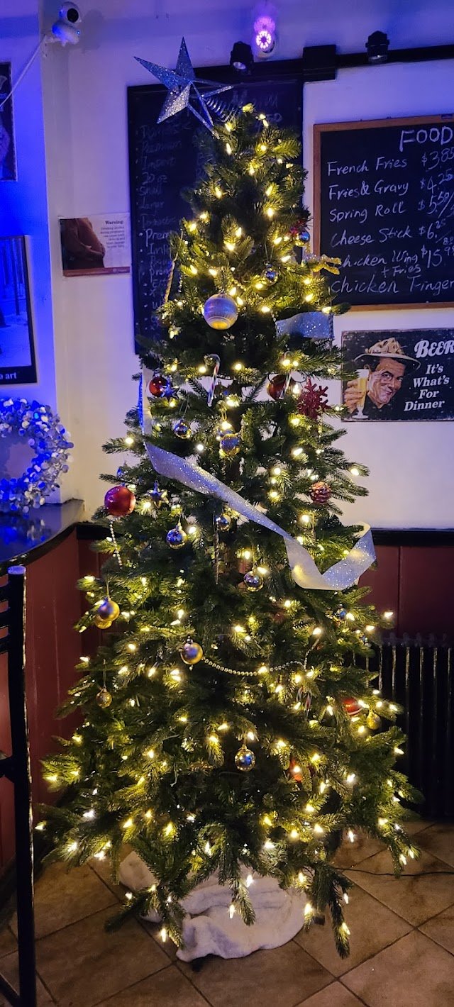 Triple Tree Sports Bar & Grill