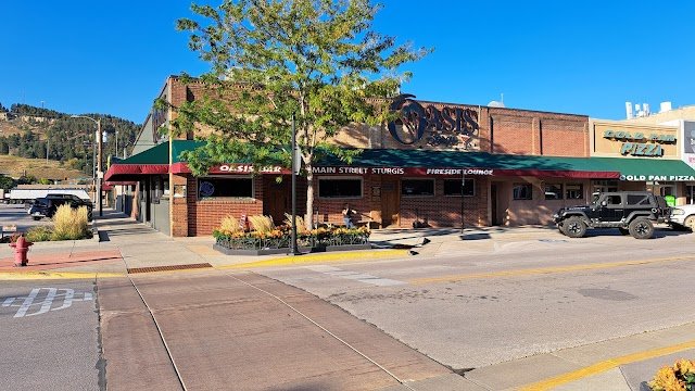 Oasis & Fireside Lounge