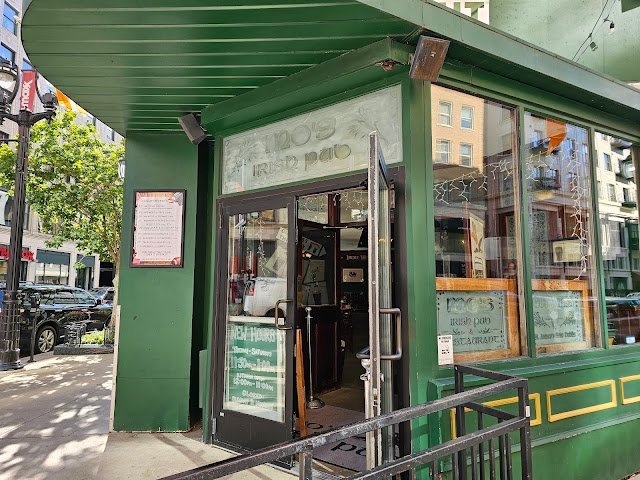 Mo's Irish Pub Downtown, Milwaukee