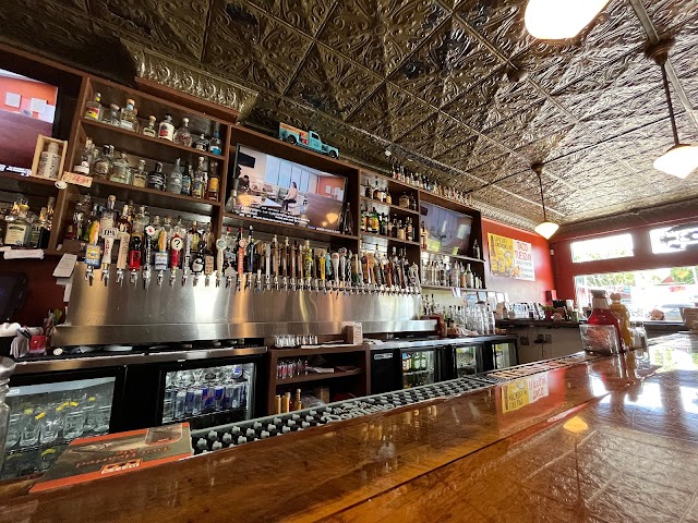 Oscar's Bar and Grill