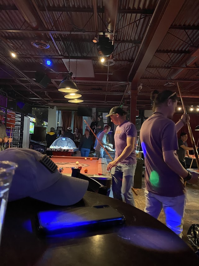 Brooklyn's Tavern and Billiards