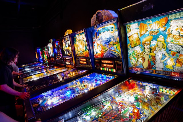 Free Play Bar & Arcade