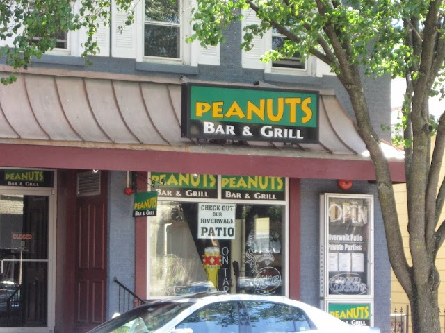 Peanuts Bar and Grill