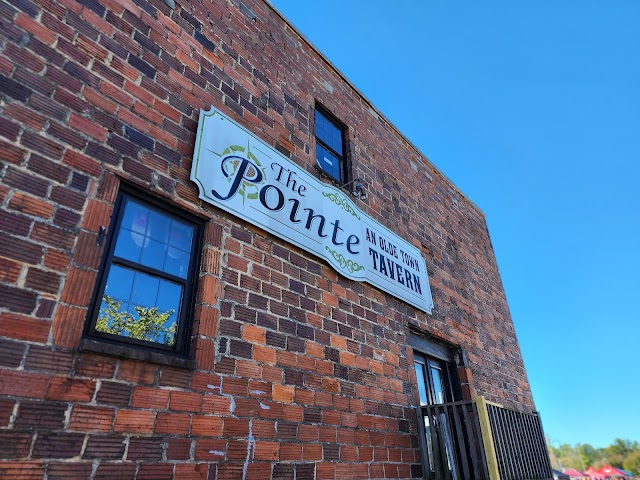Pointe Bar