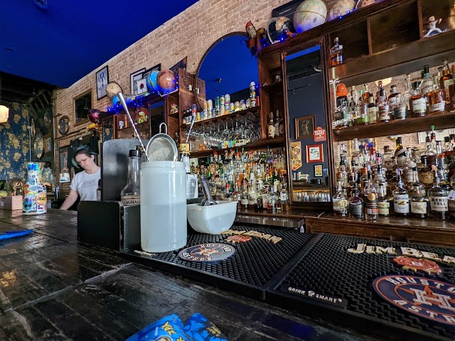 Little Dipper Lounge