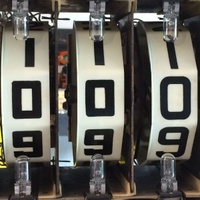 Image # 61975: King of Diamonds Sample Game - Score Reels Mismatch 
(The score reel on the far right is not original to this sample game.Serial number 01028 S.)