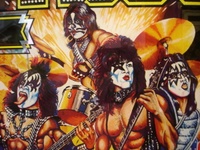 Image # 47972: KISS Backglass - Detail