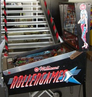 Image # 8602: Rollergames Cabinet Right