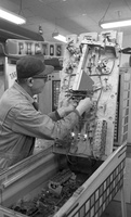Image # 57685: Royal Flush Inside Cabinet 
('Dave'Ocean View Amusement Park, Norfolk, VA.Photographed March 18, 1964 by S.H. Ringo.Used with permission.)