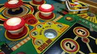 Image # 68382: Screamo Playfield - Detail 
(All playfield parts are original except the flippers, per the owner.)