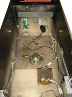 Image # 42355: Big Guns Inside Cabinet 
(In the rear of cabinet is the auxiliary flasher board. Serial Number 557 I118852.)