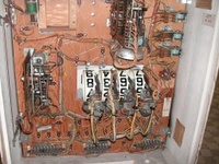 Image # 31607: Top Hand Inside Backbox 
(The wooden box chime is missing is cover.)