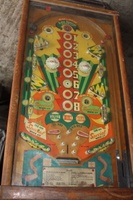 Image # 53491: Tri-Score Playfield 
(The manufacturer's black & white flyer suggest the original flippers were not red.)