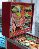 Image # 35625: Tri Zone Sample Game - Backbox - Left