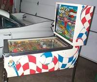 Image # 21935: Twin Win Cabinet - Right