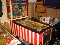 Image # 17073: Big Show Cabinet - Left