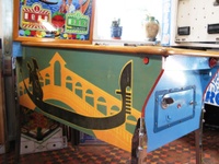 Image # 46315: S�r�nade Cabinet - Left 
(The cabinet on this game has been repainted on its front but is included here to show its other features.)