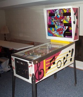 Image # 21717: Rock On Cabinet - Right 
(The flippers shown here are not original to this game.)