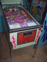 Image # 50930: Impacto Cabinet - Front View 
(This game is located in Spain.)