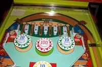 Image # 31893: College Queens Sample Game - Upper Playfield 
(Light green upper ball arch and side trim. Serial number '1016 S'.)