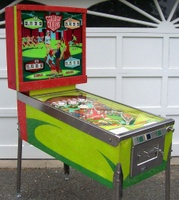 Image # 31897: College Queens Sample Game - Full View 
(Owner states there is no sign of a repaint. Serial number '1016 S'.)